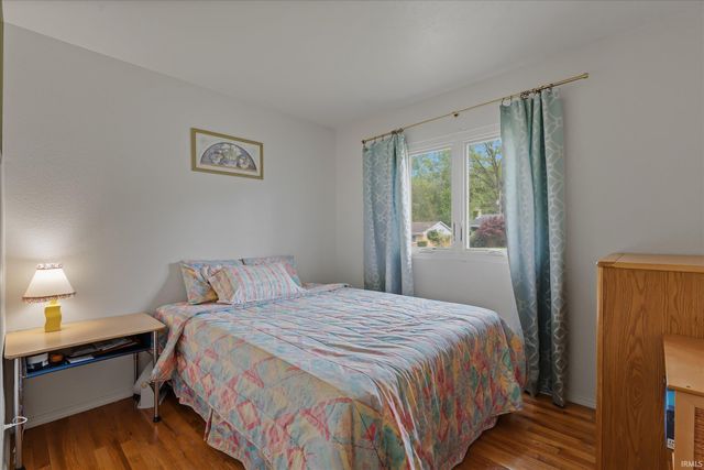 2643 Summit Ridge Drive, South Bend, IN 46628