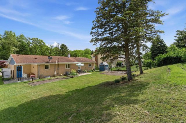 2643 Summit Ridge Drive, South Bend, IN 46628