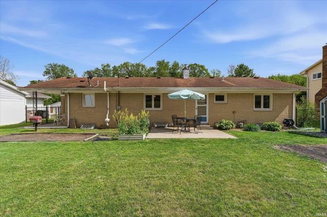 2643 Summit Ridge Drive, South Bend, IN 46628