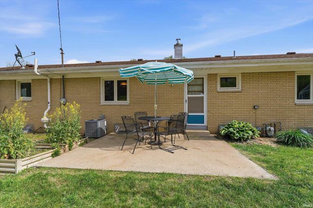 2643 Summit Ridge Drive, South Bend, IN 46628
