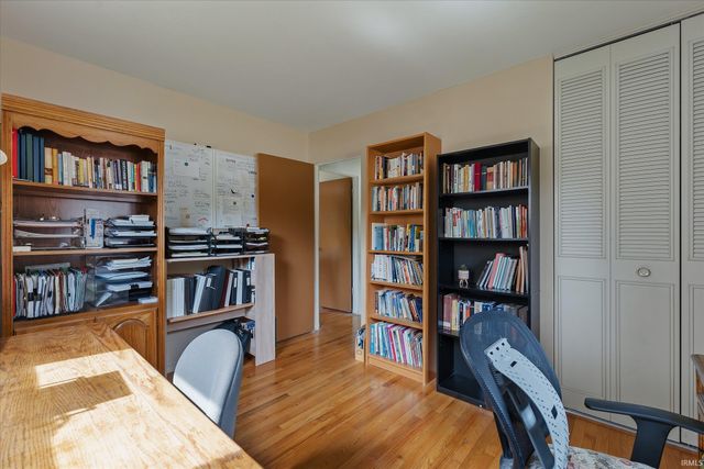 2643 Summit Ridge Drive, South Bend, IN 46628