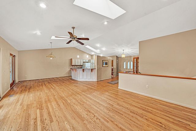 110 Club House DR, Moneta, VA 24121