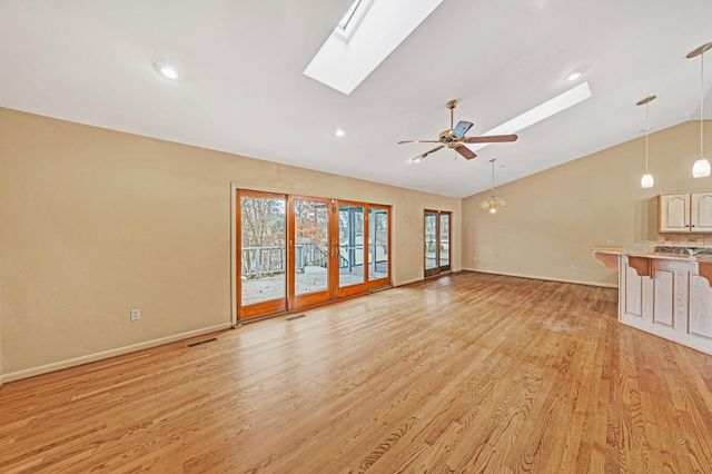 110 Club House DR, Moneta, VA 24121