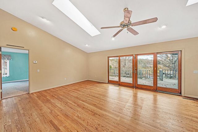 110 Club House DR, Moneta, VA 24121