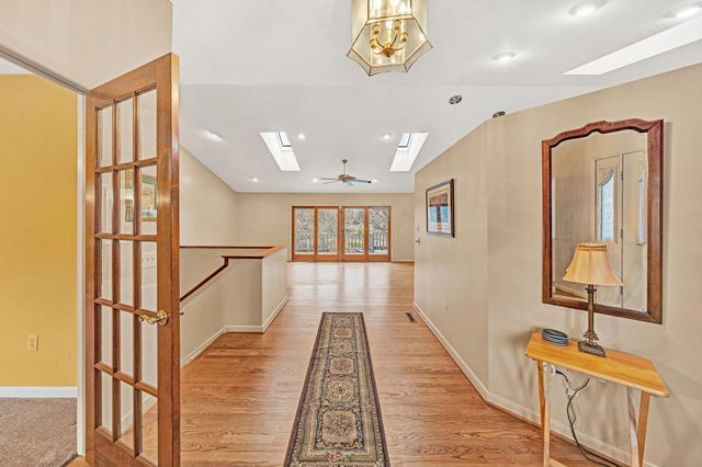 110 Club House DR, Moneta, VA 24121