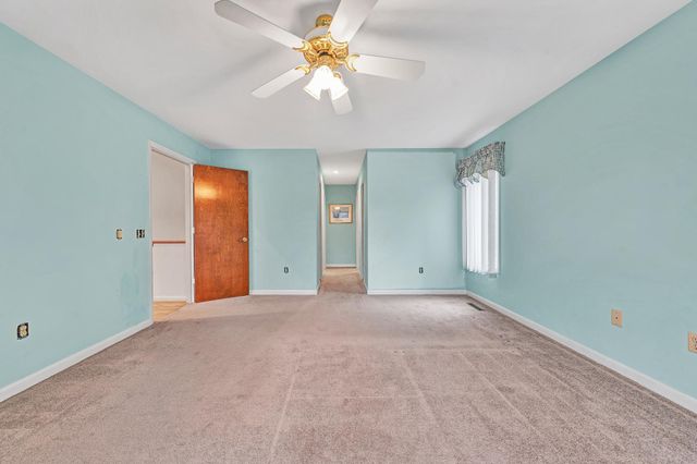 110 Club House DR, Moneta, VA 24121