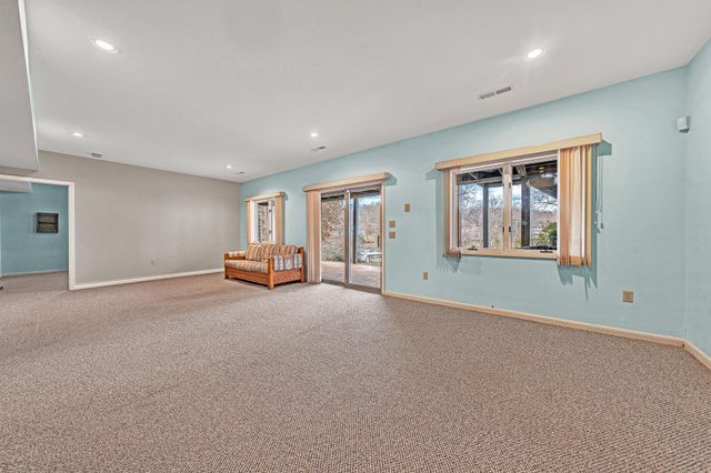 110 Club House DR, Moneta, VA 24121