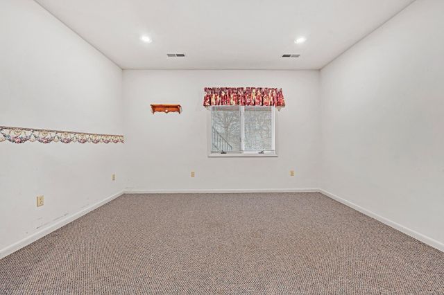 110 Club House DR, Moneta, VA 24121