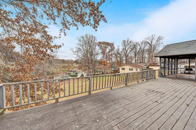 110 Club House DR, Moneta, VA 24121