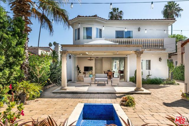 2339 S HOLT Avenue, Los Angeles, CA 90034