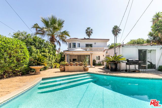 2339 S HOLT Avenue, Los Angeles, CA 90034