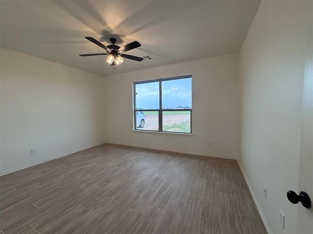 24955 Belmont Pass, Cashion, OK 73016