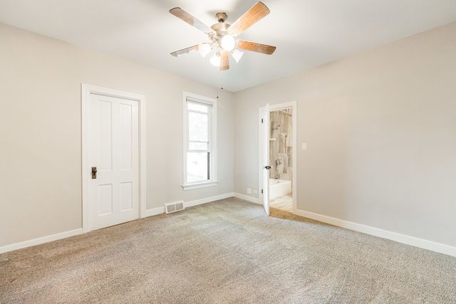 113 Elm Street B, Elgin, IL 60123