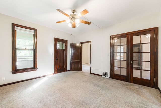 113 Elm Street B, Elgin, IL 60123