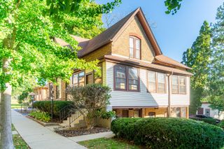 113 Elm Street B, Elgin, IL 60123