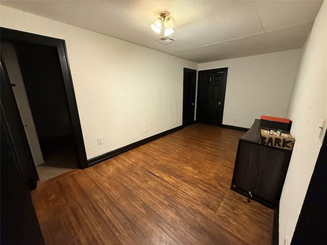 1539 N Cheyenne Avenue, Tulsa, OK 74106