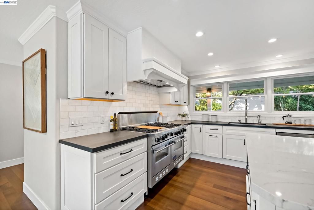 Image 27 of property listing at 1021 Scots Ln, Walnut Creek, CA 94596