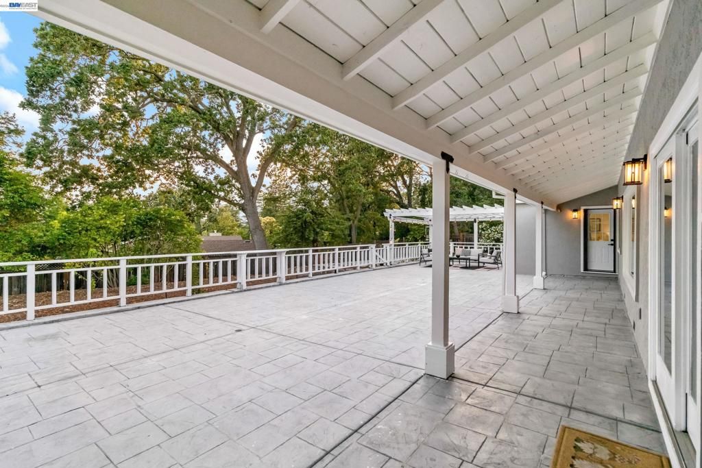 Image 56 of property listing at 1021 Scots Ln, Walnut Creek, CA 94596