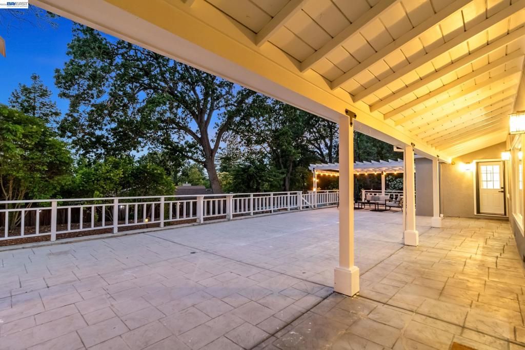 Image 57 of property listing at 1021 Scots Ln, Walnut Creek, CA 94596