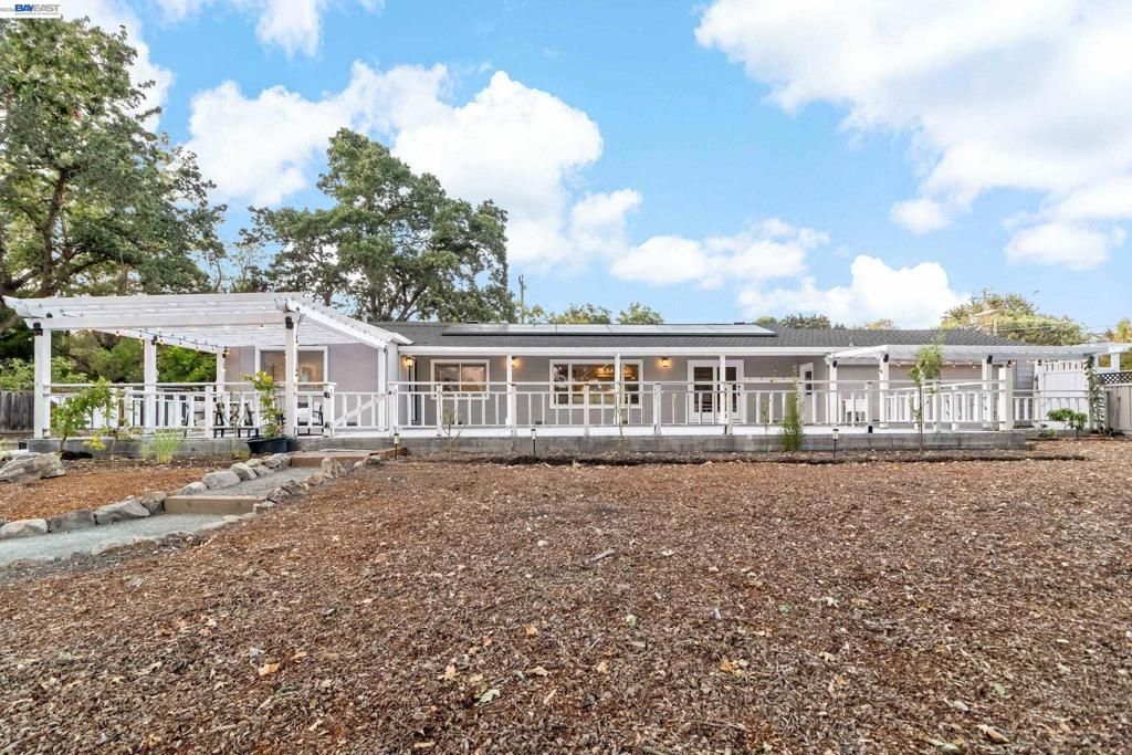 Image 59 of property listing at 1021 Scots Ln, Walnut Creek, CA 94596