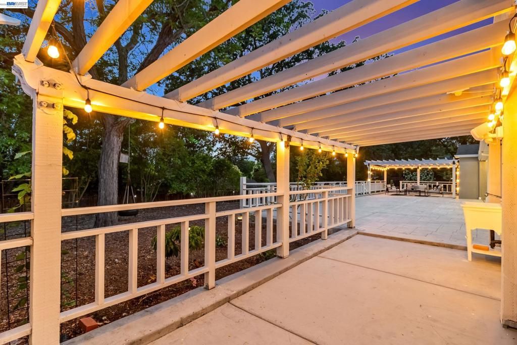 Image 70 of property listing at 1021 Scots Ln, Walnut Creek, CA 94596
