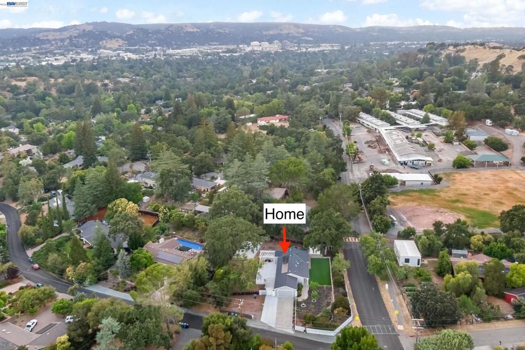 Image 81 of property listing at 1021 Scots Ln, Walnut Creek, CA 94596