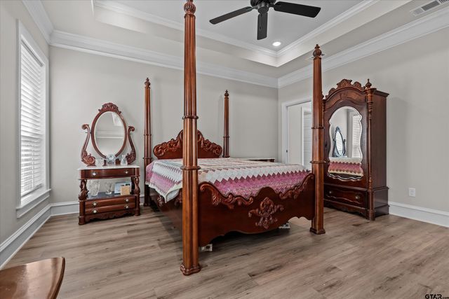 410 Deer Point Cove, Chandler, TX 75758