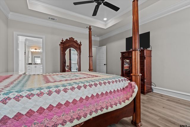 410 Deer Point Cove, Chandler, TX 75758
