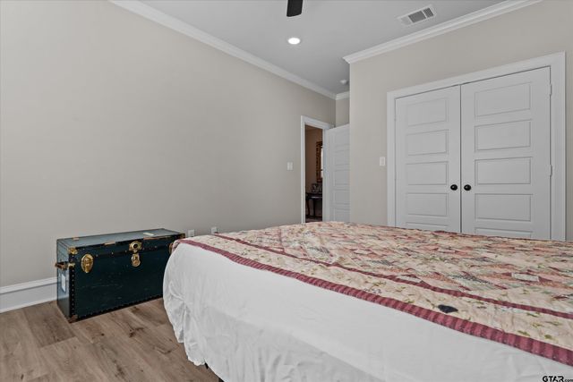 410 Deer Point Cove, Chandler, TX 75758