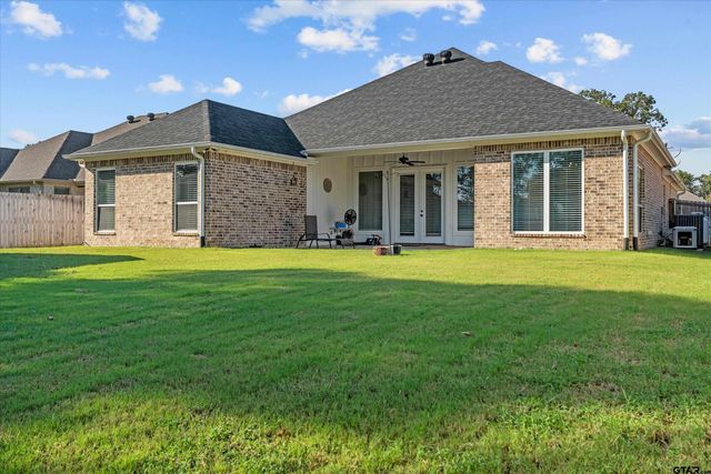 410 Deer Point Cove, Chandler, TX 75758