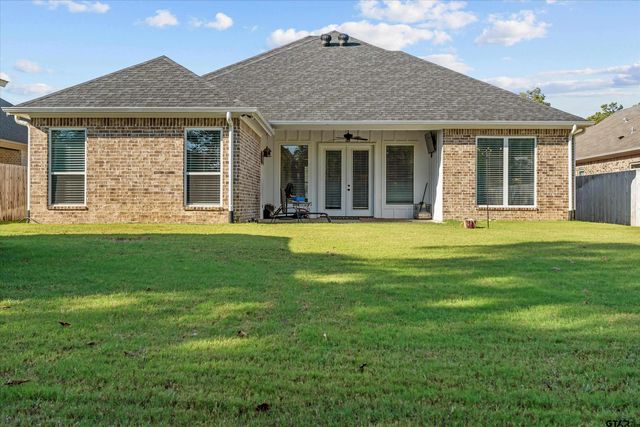 410 Deer Point Cove, Chandler, TX 75758