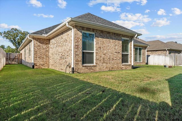 410 Deer Point Cove, Chandler, TX 75758