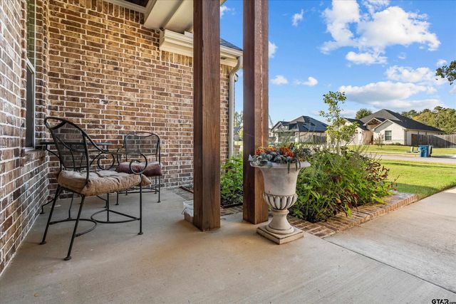 410 Deer Point Cove, Chandler, TX 75758