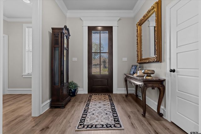 410 Deer Point Cove, Chandler, TX 75758