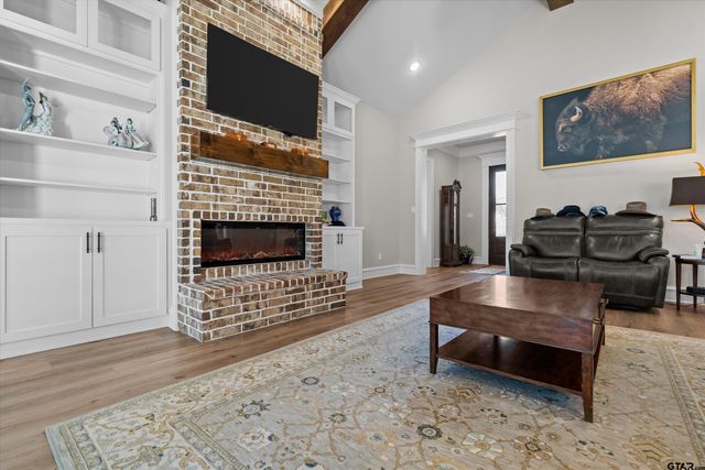 410 Deer Point Cove, Chandler, TX 75758