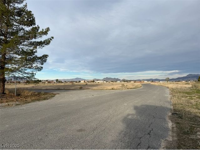 2190 Xenia Avenue, Pahrump, NV 89048