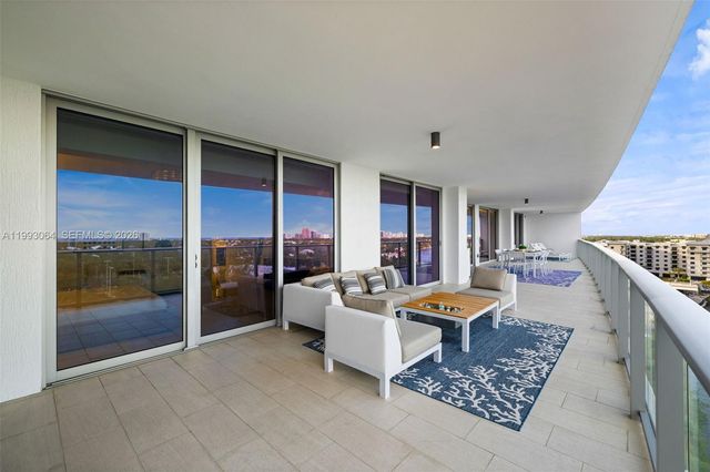 1180 N Federal Hwy 1102, Fort Lauderdale, FL 33304