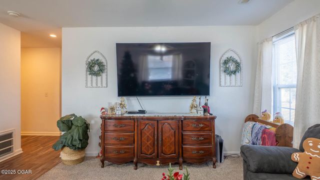 502 N Hall Street, Webb City, MO 64870