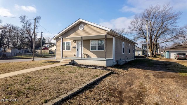 502 N Hall Street, Webb City, MO 64870
