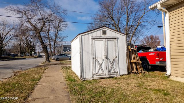 502 N Hall Street, Webb City, MO 64870