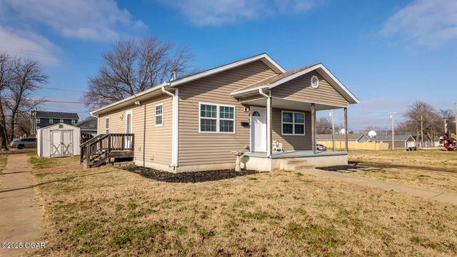 502 N Hall Street, Webb City, MO 64870