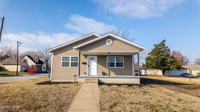 502 N Hall Street, Webb City, MO 64870