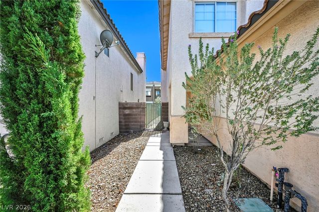 812 Bow Creek Lane, Las Vegas, NV 89134
