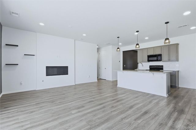 10562 Yosemite Street, Commerce City, CO 80640