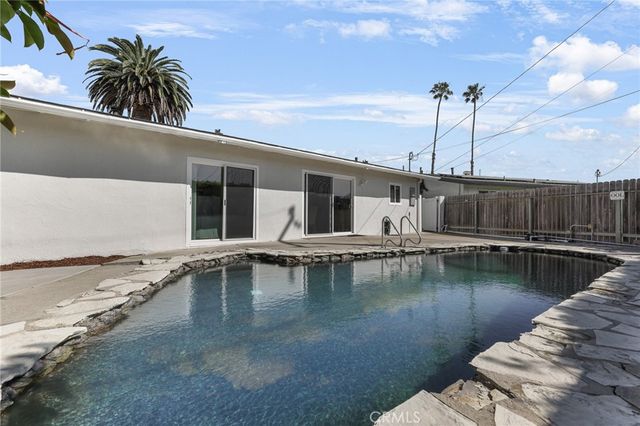 7901 Rhine Drive, Huntington Beach, CA 92647
