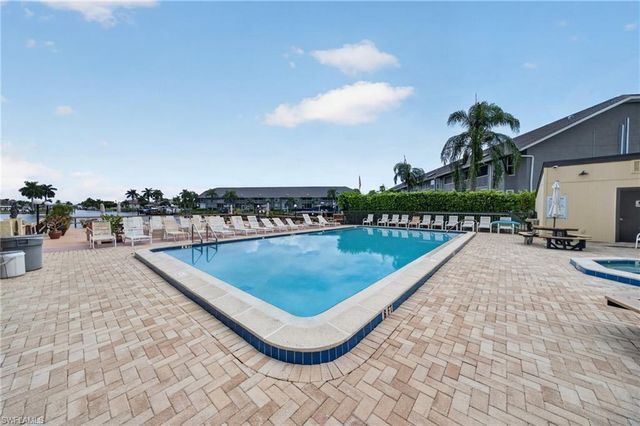 4719 SE 17th PL 103, Cape Coral, FL 33904