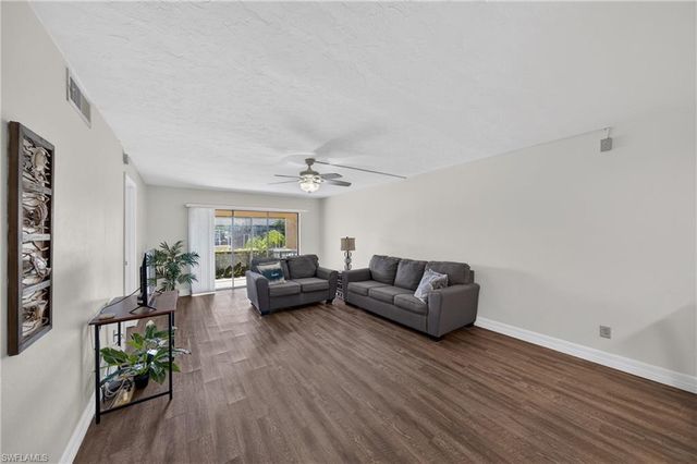 4719 SE 17th PL 103, Cape Coral, FL 33904