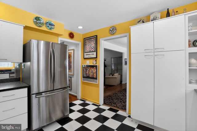 1121 TOWNSHIP LINE RD, Jenkintown, PA 19046