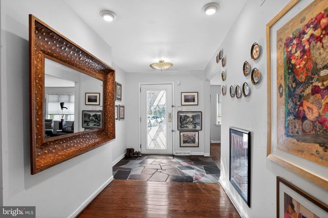 1121 TOWNSHIP LINE RD, Jenkintown, PA 19046