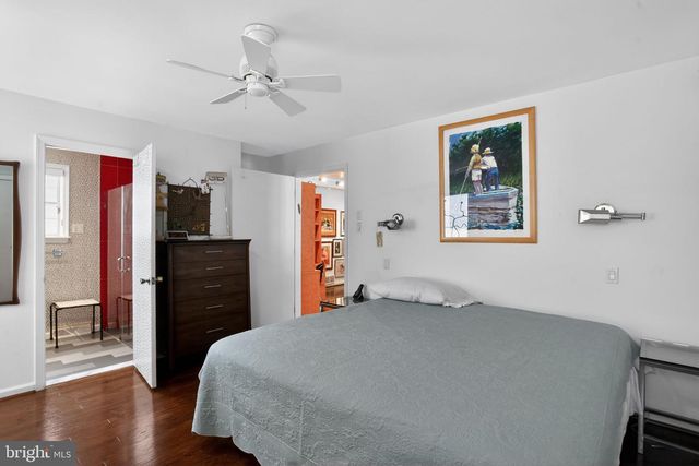 1121 TOWNSHIP LINE RD, Jenkintown, PA 19046